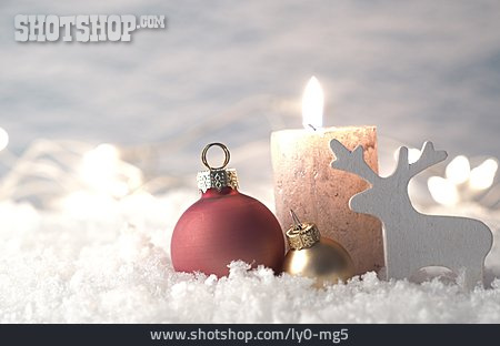 
                Schnee, Kerzenlicht, Weihnachtsdekoration                   