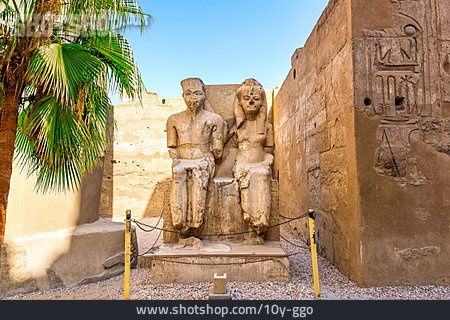 
                Statue, Pharao, Luxor Tempel                   