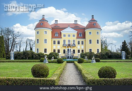 
                Schloss Milkel                   