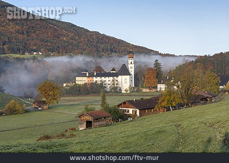 
                Herbst, Nebel, Kloster Höglwörth                   