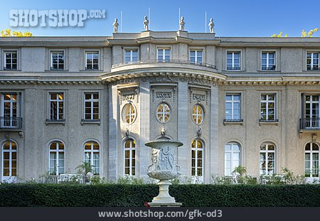 
                Haus Der Wannsee-konferenz                   