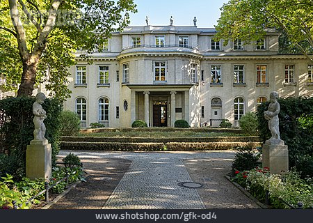 
                Haus Der Wannsee-konferenz                   