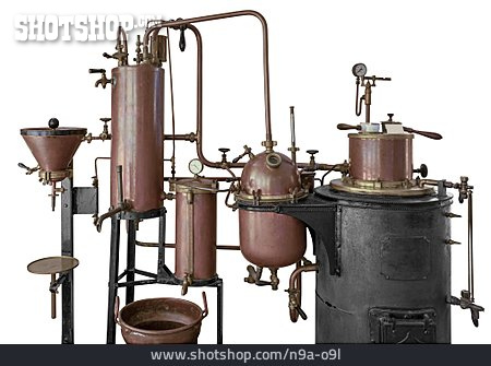 
                Destilliergerät                   