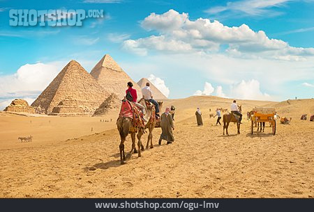 
                Touristen, Pyramiden Von Gizeh                   