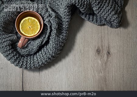 
                Winterzeit, Wärmen, Heiße Zitrone                   