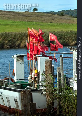 
                Wind, Fischerboot, Bodden                   