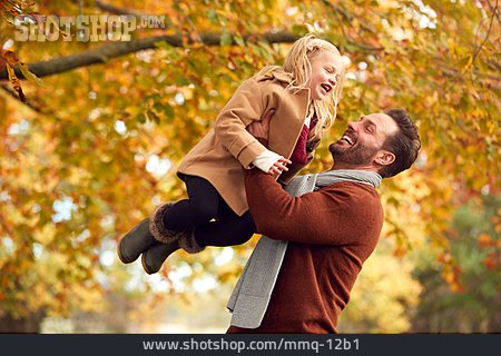 
                Vater, Herbst, Spaß, Tochter, Hochheben                   