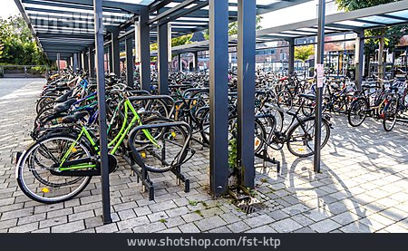 
                Fahrrad, Fahrradparkplatz                   