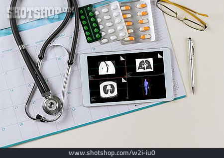 
                Tabletten, Diagnose, Ct-scan                   