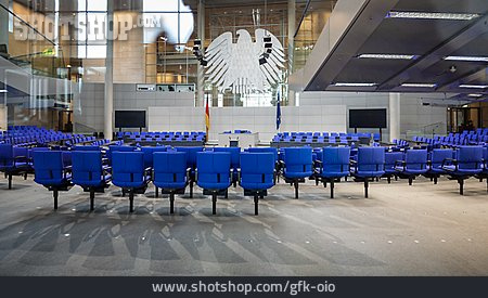 
                Bundesadler, Deutscher Bundestag, Plenarsaal                   