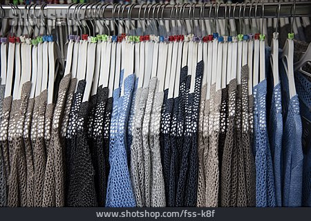 
                Kleidung, Strickware, Textilgeschäft                   