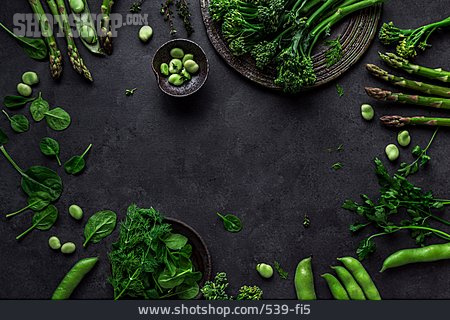 
                Basilikum, Spargel, Brokkoli, Spinat, Kochzutaten, Grünes Gemüse                   