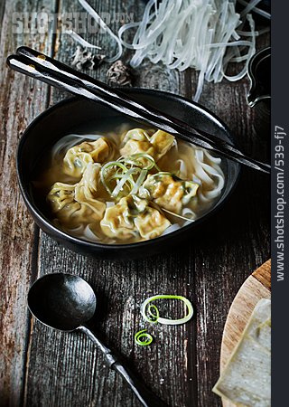 
                Suppe, Wan Tan                   