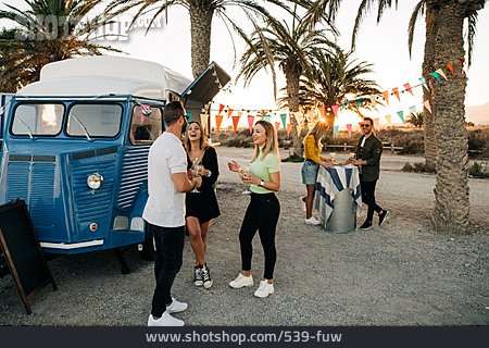 
                Sommer, Gäste, Strandbar, Beachparty                   