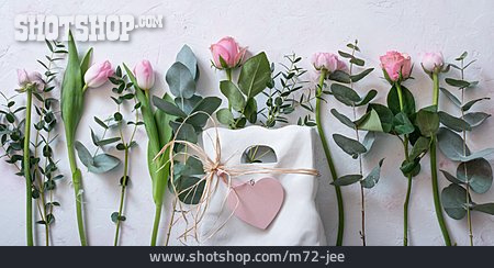 
                Blumen, Geschenk, Muttertag                   
