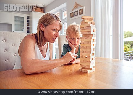 
                Mädchen, Mutter, Turm, Bauen, Spielen, Balance, Tochter, Bauklötze                   