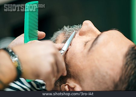 
                Bartpflege, Trimmen, Barbershop                   