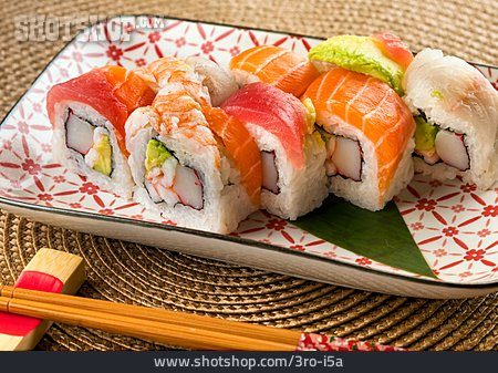 
                Sushi, Inside-out-rolls, Ura-maki, Rainbow Roll                   