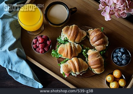 
                Frühstück, Frühstückstablett, Minicroissant                   