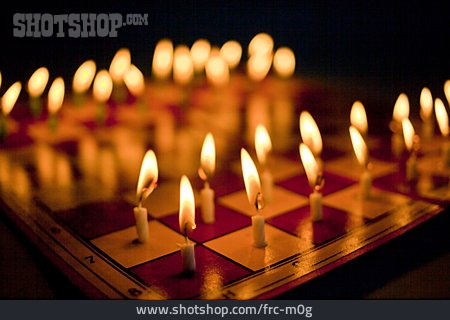 
                Schachspiel, Kerzen, Entscheidung, Abbrennen                   