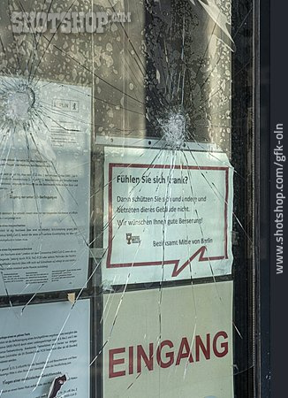 
                Vandalismus, Zerstörungswut, Sachschaden, Bürgeramt Rathaus Mitte                   