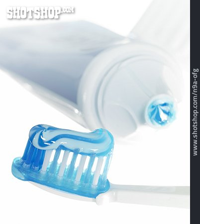 
                Zähne Putzen, Zahnpflege, Zahnpasta                   