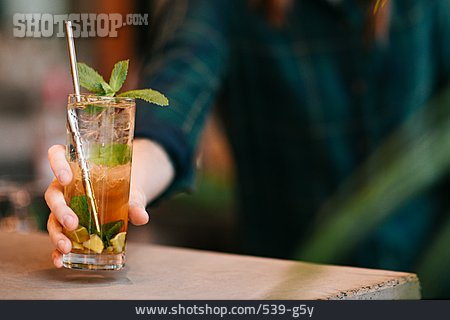 
                Cocktail, Barkeeper                   