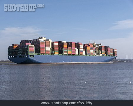 
                Elbe, Containerschiff                   