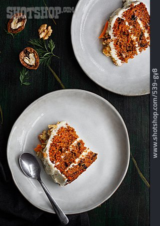 
                Kuchenstück, Karottenkuchen, Carrot Cake                   