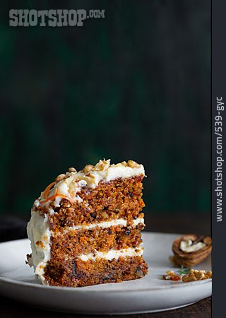 
                Kuchenstück, Carrot Cake                   