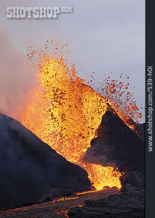 
                Vulkanismus, Vulkanausbruch, Magma                   