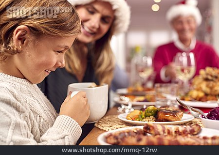 
                Weihnachten, Esstisch, Festessen, Weihnachtsessen                   