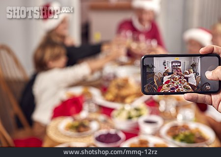 
                Weihnachten, Foto, Familie, Erinnerung, Smartphone, Festessen                   