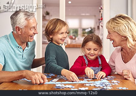 
                Spiel, Puzzle, Großeltern, Enkelkinder                   