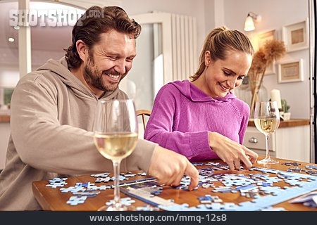 
                Paar, Wein, Spiel, Puzzle                   