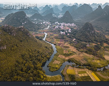 
                Guilin, Karstlandschaft, Guangxi Provinz                   