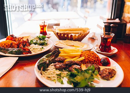 
                Landestypisch, Mittagessen, Türkische Küche                   