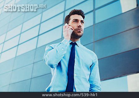 
                Geschäftsmann, Mobile Kommunikation, Smartphone                   