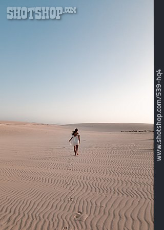 
                Wüste, Allein, Wüstenspaziergang                   
