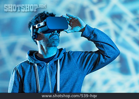 
                Virtuelle Realität, Erkunden, Simulation                   