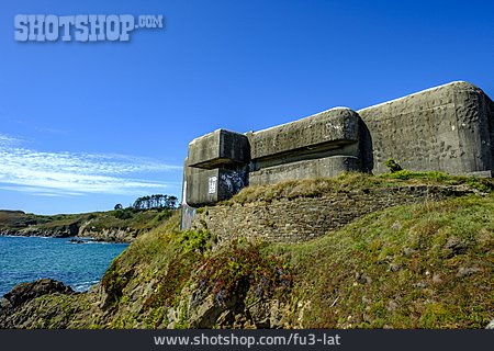 
                Bunker                   