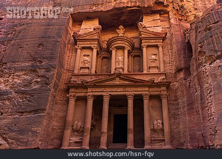 
                Khazne Al-firaun, Petra, Mausoleum, Jordanien                   