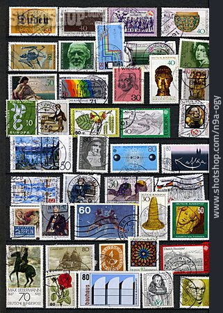 
                Briefmarkenalbum, Briefmarkensammlung                   