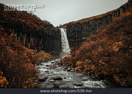 
                Wasserfall, Herbststimmung, Svartifoss                   