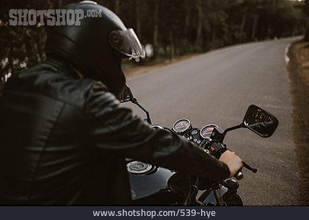 
                Motorrad, Motorradfahrer, Motorradfahren                   