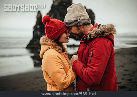 
                Paar, Liebe, Island, Umarmung                   