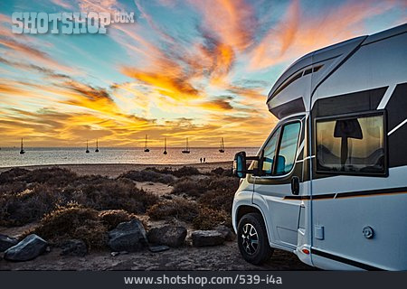 
                Sonnenuntergang, Camping, Wohnmobil, Strandcamping                   