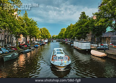 
                Kanal, Niederlande, Amsterdam, Touristenboot                   