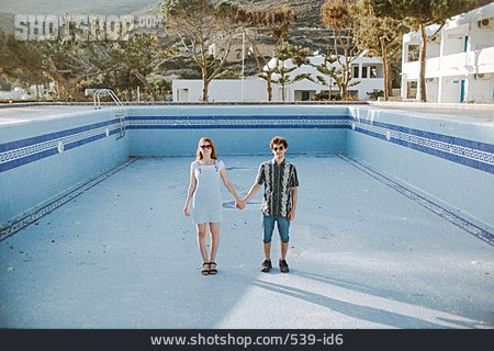 
                Paar, Pool, Leer, Griechenland                   