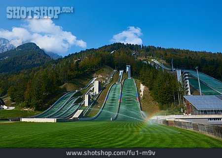 
                Skisprungschanze, Skifluschanze                   